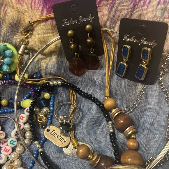 Colorful Beads and Jewelry Assortment, New & Pre-Owned & Some Vintage - Picture 4 of 8